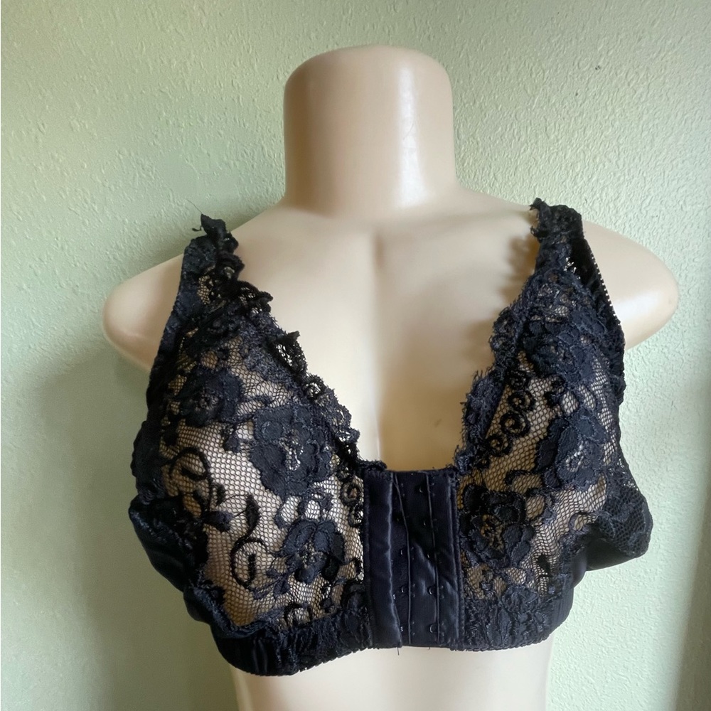 NO  NAME  bra
